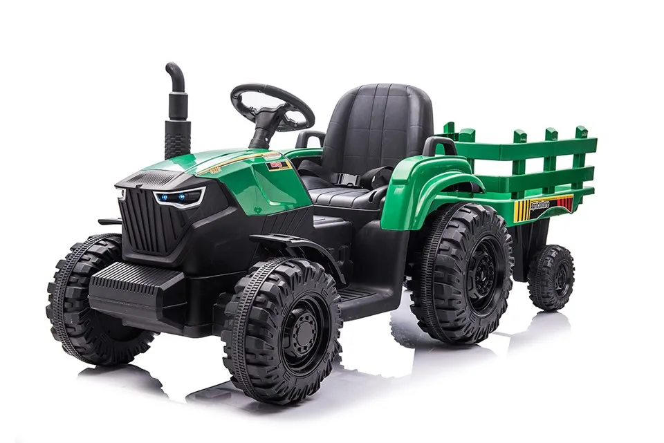 Деца се возят на кола Детски играчки Електрически коли