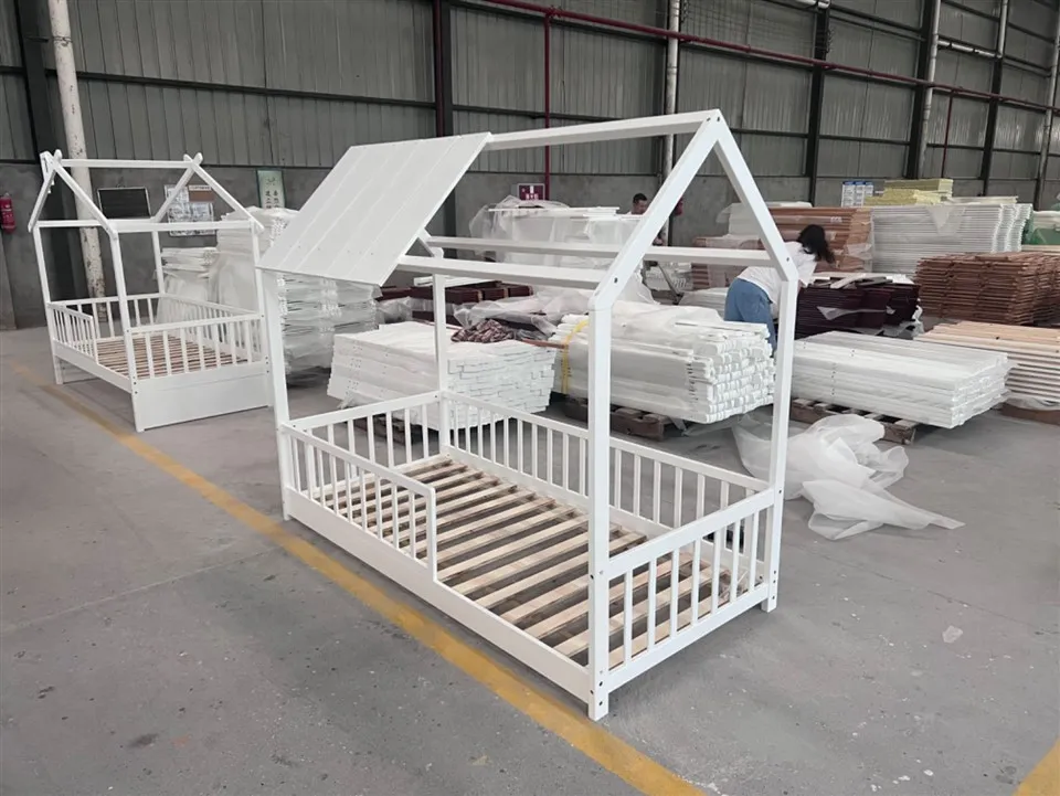 Детско легло